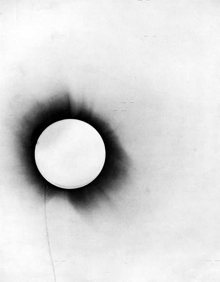 Негатив снимка солнечного затмения 1919 года